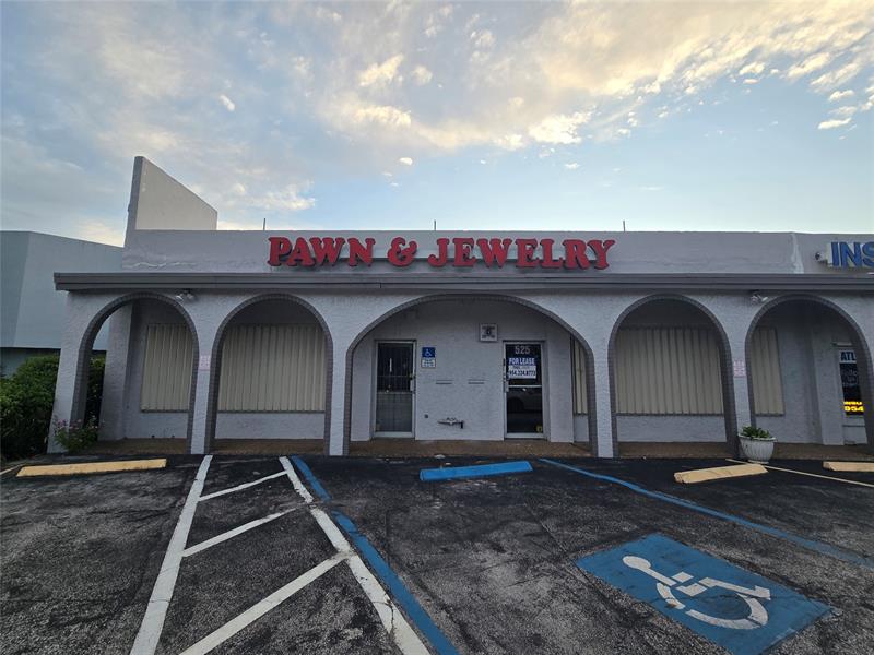 Splendid Commercial Building